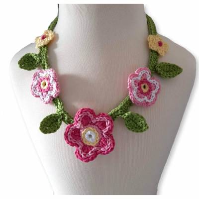 Häkelkette, Kette, Häkelschmuck, Kinderkette, Blumenkette, Häkelblumen, Mädchenschmuck