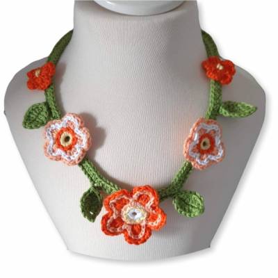 Häkelkette, Kette, Häkelschmuck, Kinderkette, Blumenkette, Häkelblumen, Mädchenschmuck