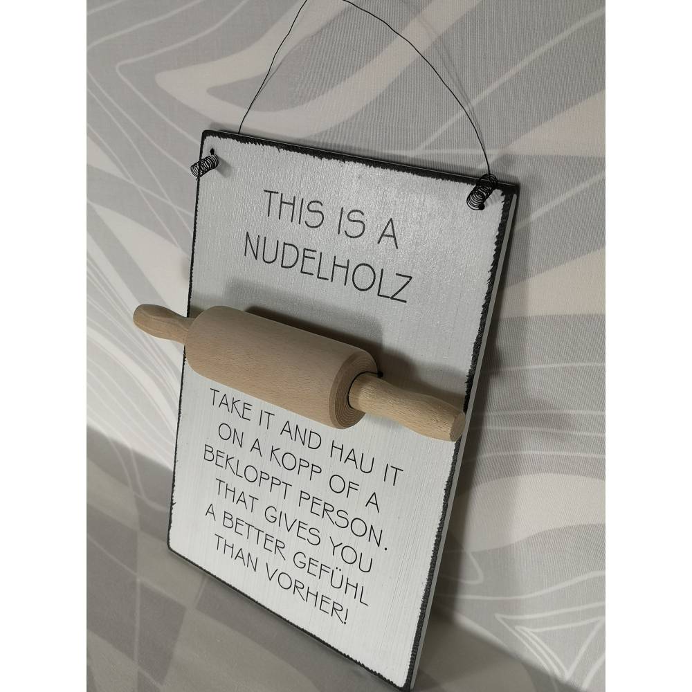 This is a Nudelholz mit echtem kleinen Nudelholz Wanddeko Küche Nudelholz Bild 5