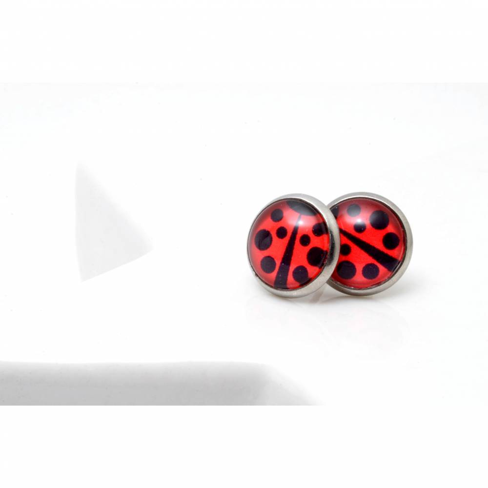 Edelstahl Ohrstecker mit Marienkäfer . Glücksbringer Ohrringe als Geschenk für die Freundin oder Kinder . Runder Schmuck Bild 3