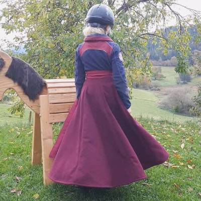 Reitrock für Kinder, Mädchen Wickelrock Wolle bordeaux, Pony,  Fotoshooting Pferd & Reiter, reiten im Herbst und Winter,