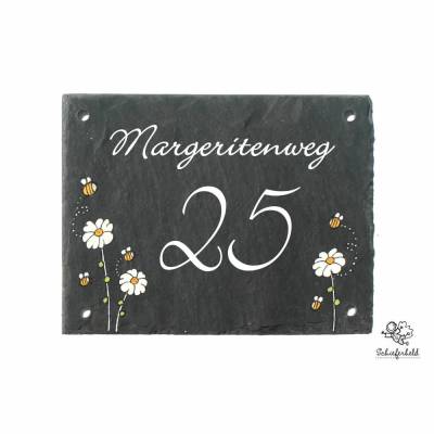 Wetterfeste Hausnummer aus Schiefer mit Straßenname & Zahl personalisiert – Handgemachtes Hausnummernschild mit Blumen, einzigartiges Einzugsgeschenk