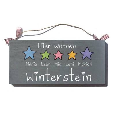 Personalisiertes Holz-Türschild Familie mit Sternen & Namen – Handgemaltes, Wetterfestes Haustürschild, exklusives Familiengeschenk für das Zuhause