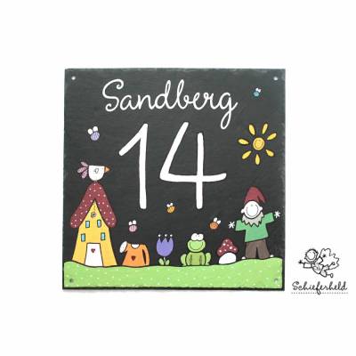 Große Hausnummer aus Schiefer mit Straßenname und Zahl – personalisiert & handgemacht, wetterfest, exklusiv