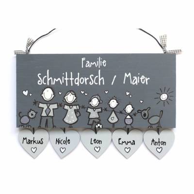 graues Familientürschild aus Holz, Haustürschild mit Name personalisiert, Holzschild mit Figuren handbemalt, individuell, einzigartig, kreativ & wetterfest, Familiengeschenk