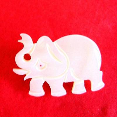 Vintage Brosche Elefant aus Perlmutt aus den 70er Jahren