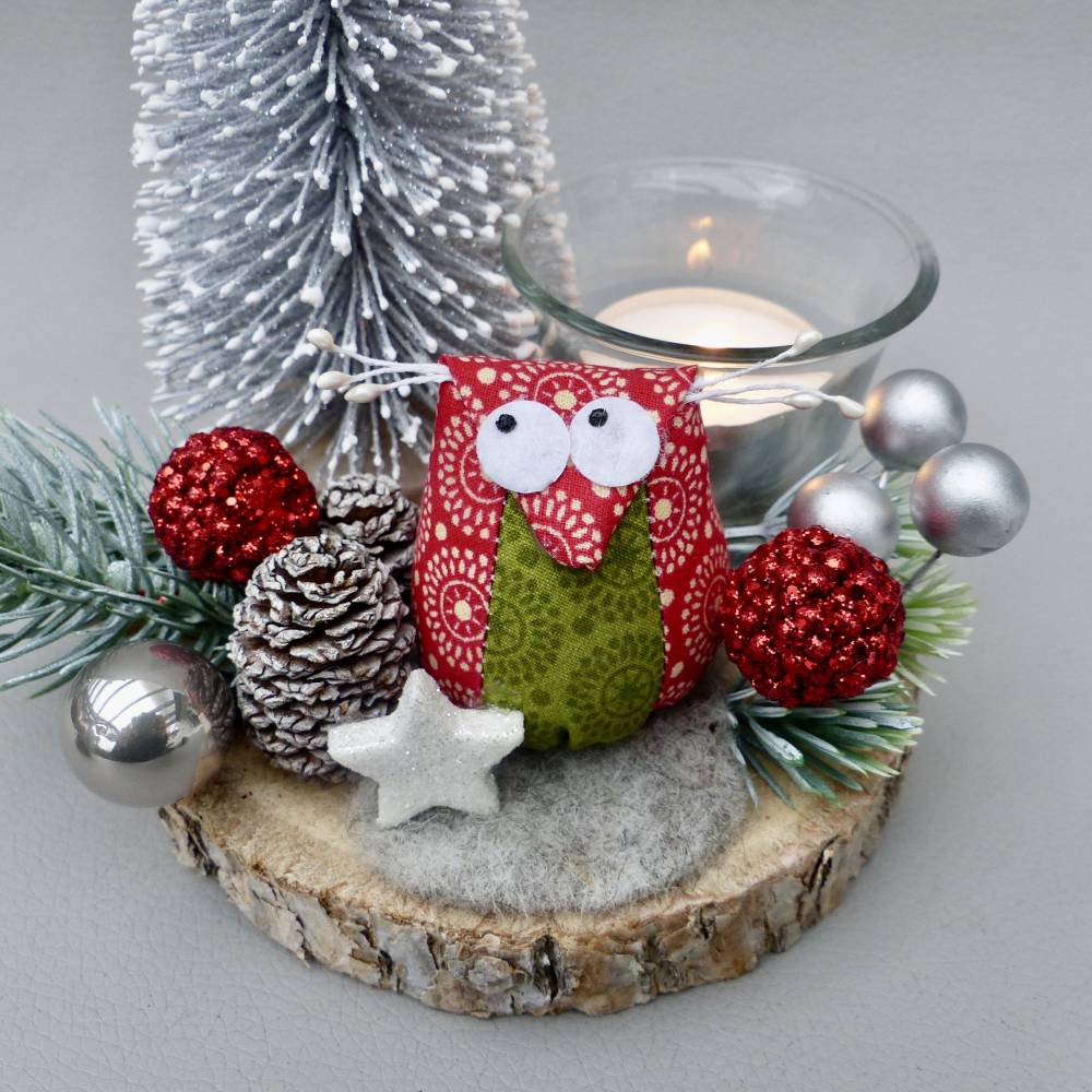 Advents-Gesteck mit Eule, Tanne, Baumscheibe und Teelicht, rote Weihnachts-Tisch-Deko Bild 8