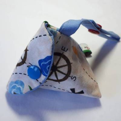 Schnullertasche mit Druckknopf, Pyramidentasche