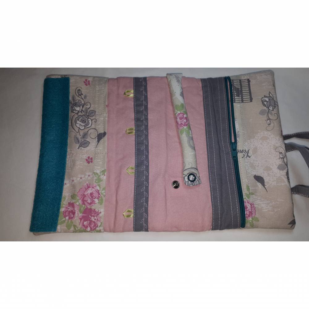 Kleine Schmuckrolle zum Valentinstag, Schmucketui, Schmucktasche, Schmuckaufbewahrung Bild 2