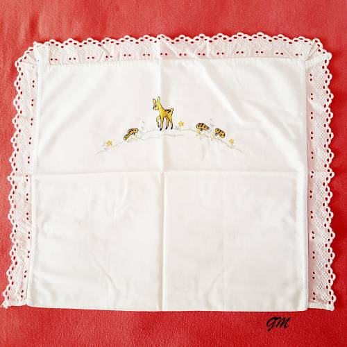 Vintage, Kinderkissen Bezug, reine Baumwolle gestickt mit Spitzenborde,