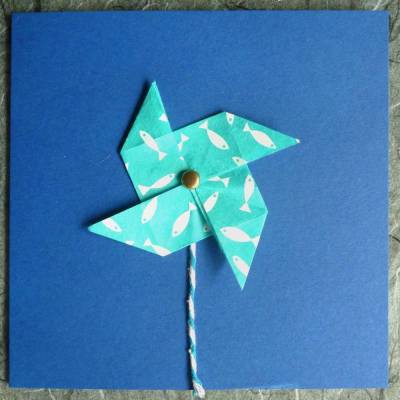 Minimalistische Glückwunschkarte mit Origami Windrädchen