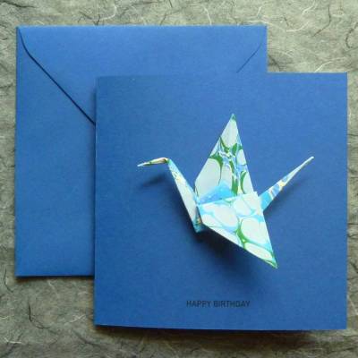 Minimalistische Glückwunschkarte mit Origami Kranich