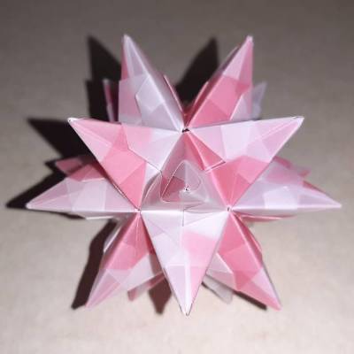  Origami Bastelset Bascetta 10 Sterne transparent/rosa 5,0 cm x 5,0 cm