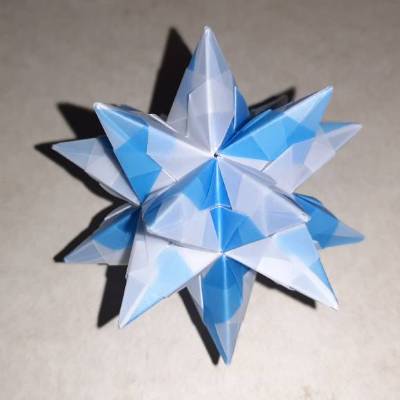  Origami Bastelset Bascetta 10 Sterne transparent/hellblau 5,0 cm x 5,0 cm