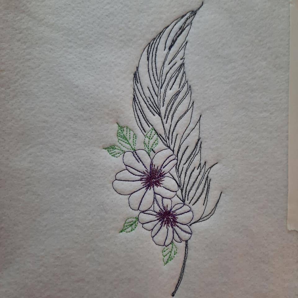 Feder mit Blume Bild 2