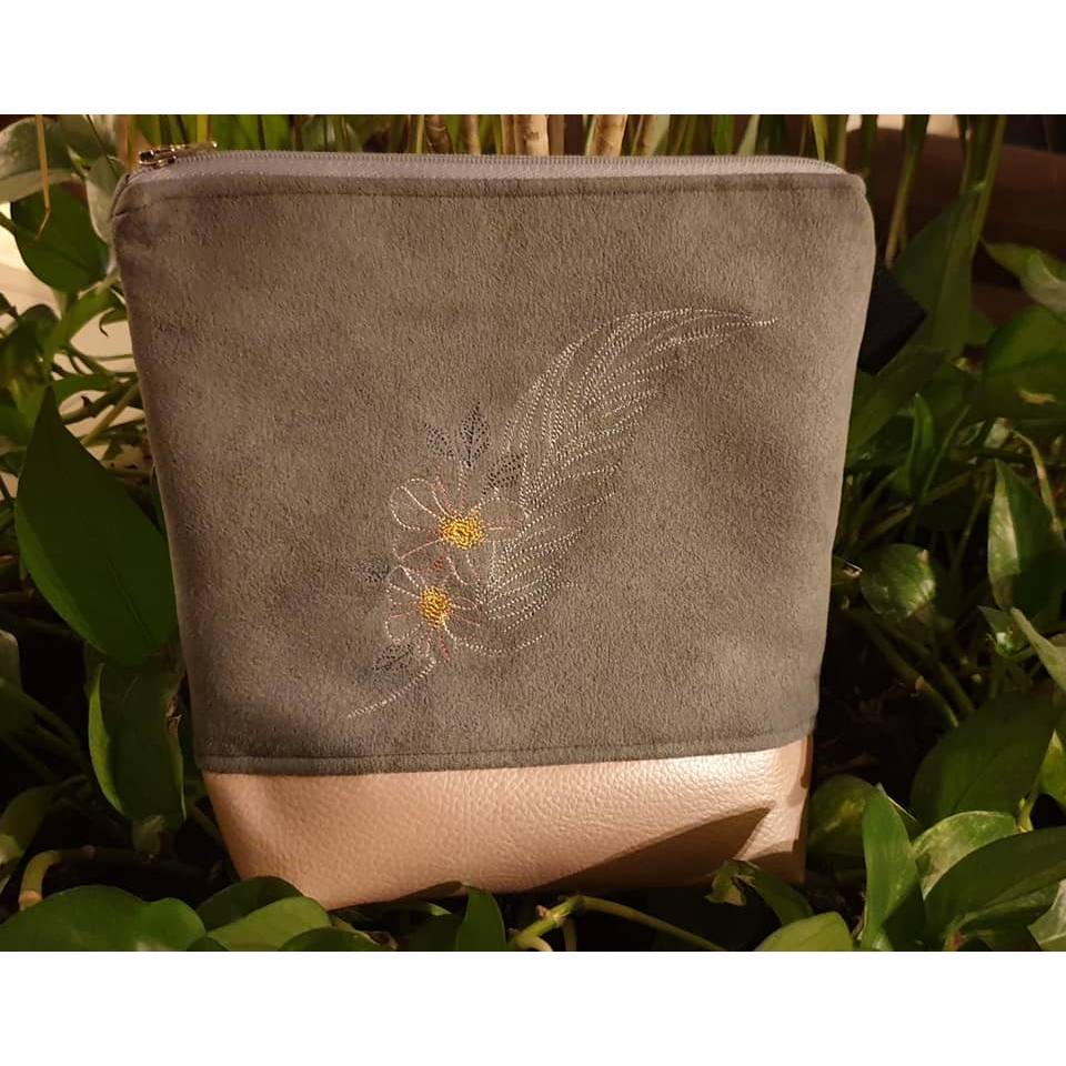 Feder mit Blume Bild 4