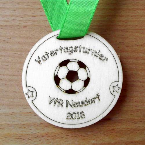 Medaille Fussball individuell aus Holz