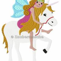 Elfe Elisa auf dem Einhorn Stickdatei für den 13x18-Rahmen