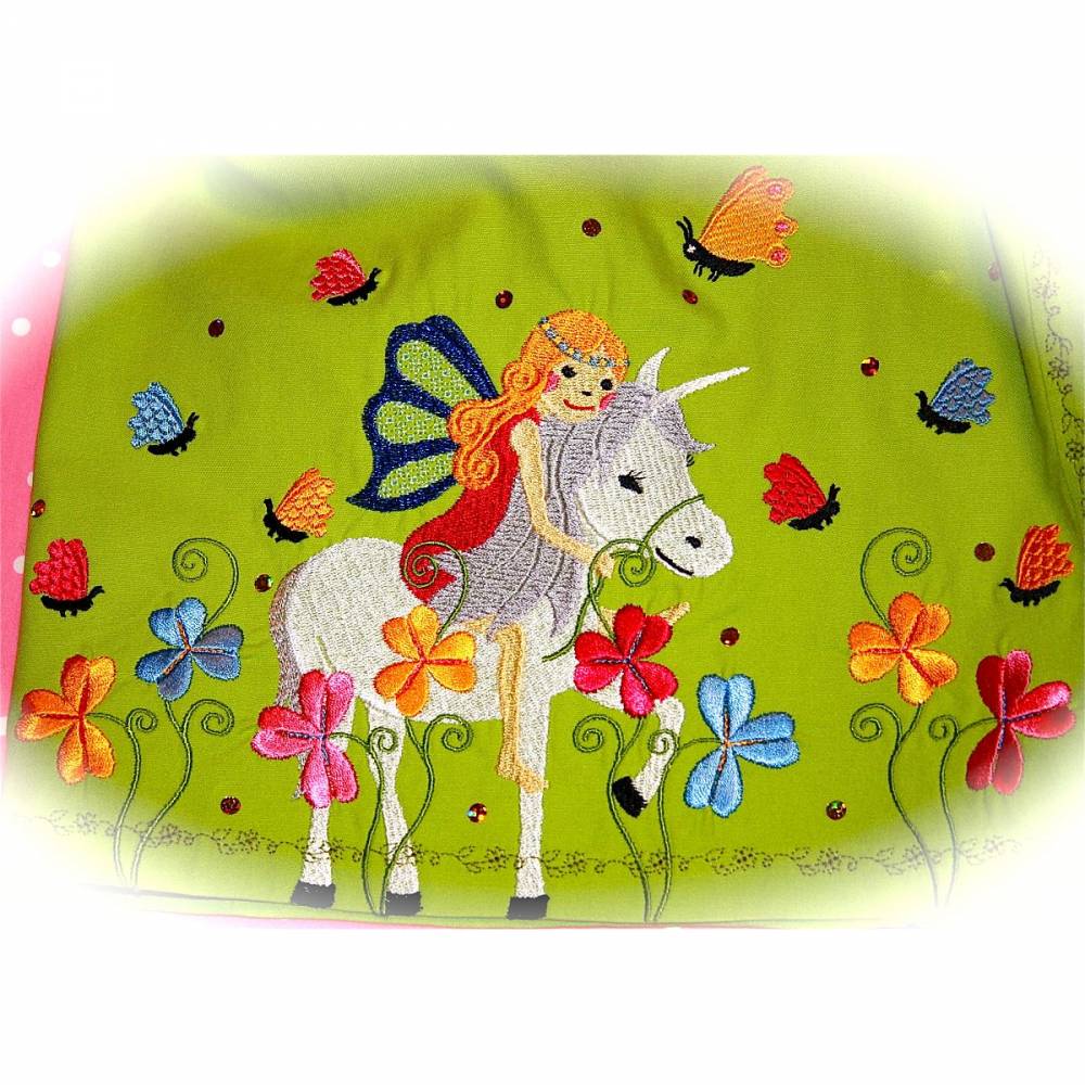 Elfe Elisa auf dem Einhorn Stickdatei für den 13x18-Rahmen Bild 2