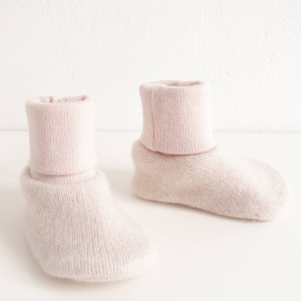 Babyschuhe, Kaschmir Merinowolle, rosa, Upcycling, Mädchen, Babypuschen, Krabbelschuhe, Wollschuhe Bild 3