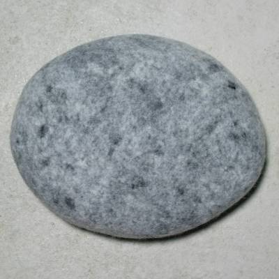 Warmer Granitstein - Filzkieselstein als Wärmekissen mit Rapsfüllung