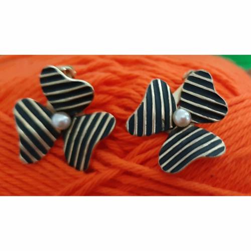 Vintage Ohrclips schwarz Gold Ohrschmuck aus vergangenen Zeiten