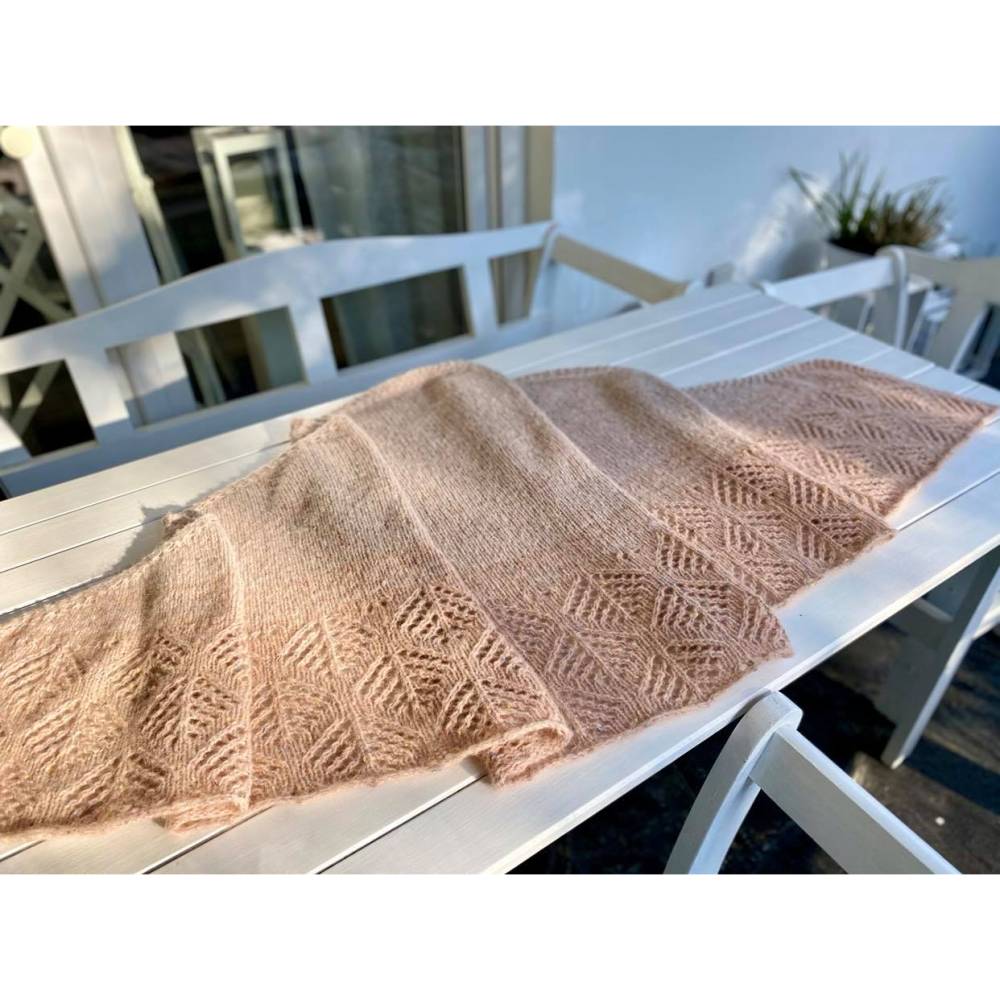 Strickanleitung Lizas Tuch Schneerose Bild 10