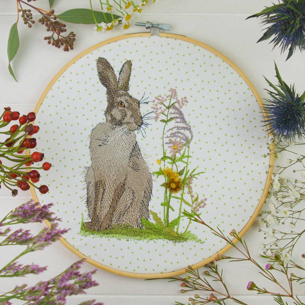Stickdatei Hase mit Wildblumen Bild 1