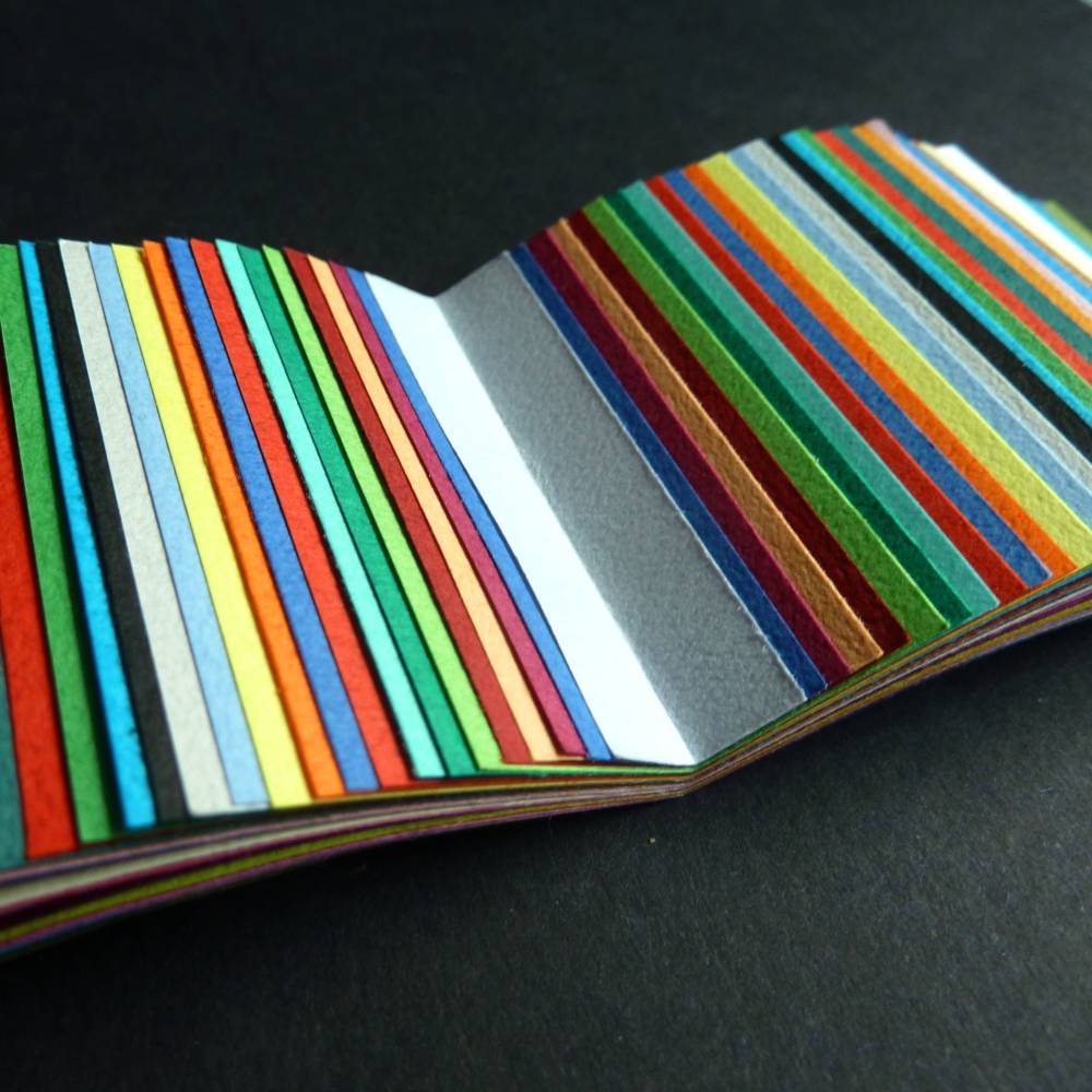 Bunte Streifen auf schwarz // 3D-Wandbild im Objektrahmen Bild 3