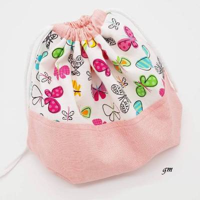 Stoffbeutel mit Zugband – Rosa Geschenkbeutel mit Schmetterlingen, waschbar & wiederverwendbar