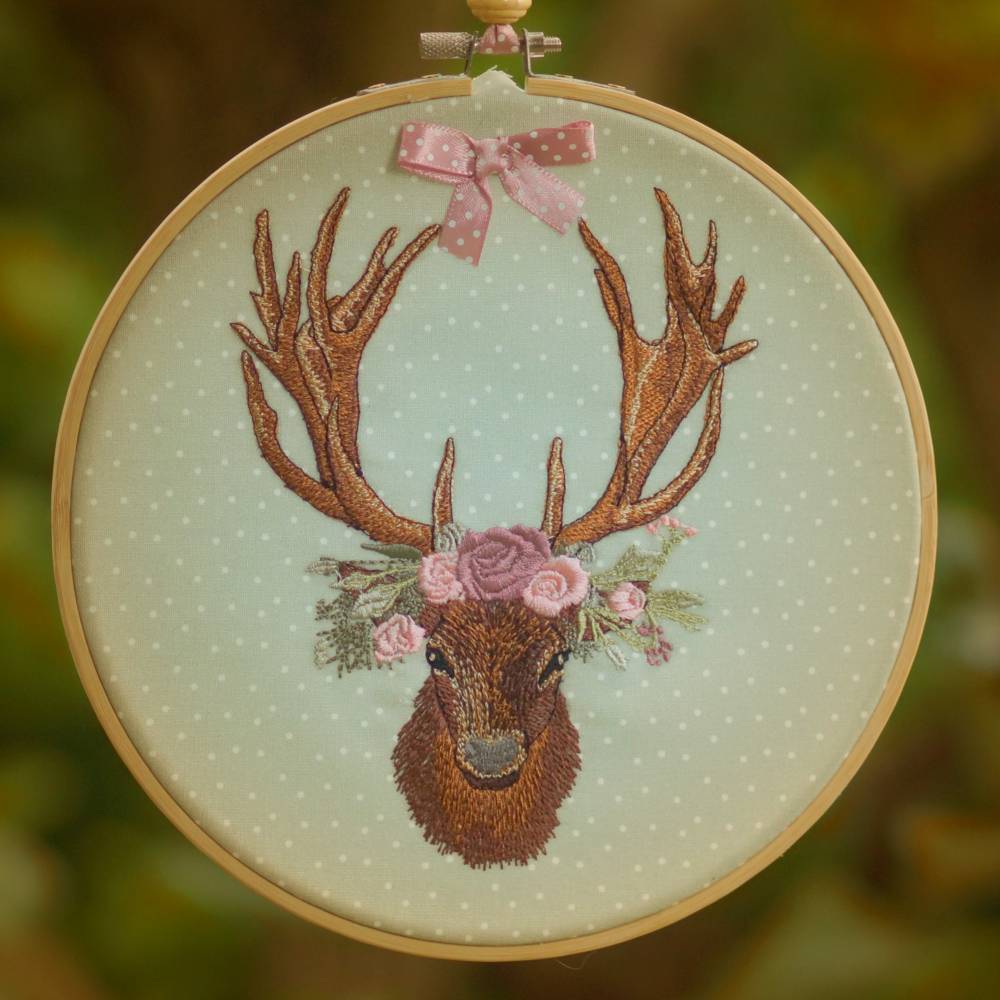 Stickdatei Rosenhirsch Bild 1