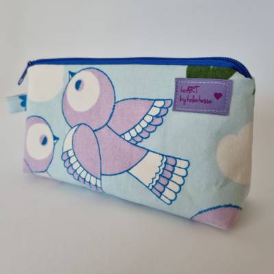 Kosmetiktäschchen *Vintage-Stoff 70er - Vögel* Größe S, in hellblau-lila-weiß von he-ART by helen hesse