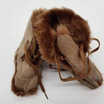 Vintage, Baby Erstlingsschuhe, Krabbelschuhe, braun Wildleder mit Kunstfell zum Schnüren