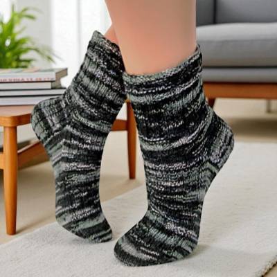 Socken Gr. 38/39, handgestrickt mit Webmuster