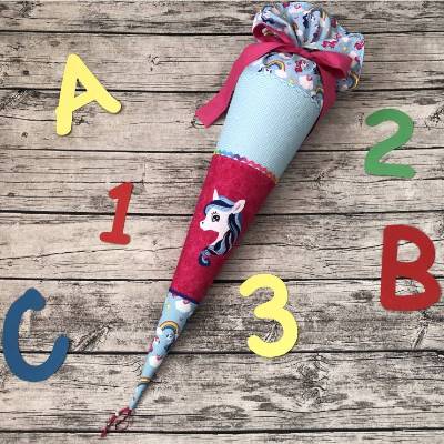 traumhafte Schultüten mit Einhorn und Regenbogen