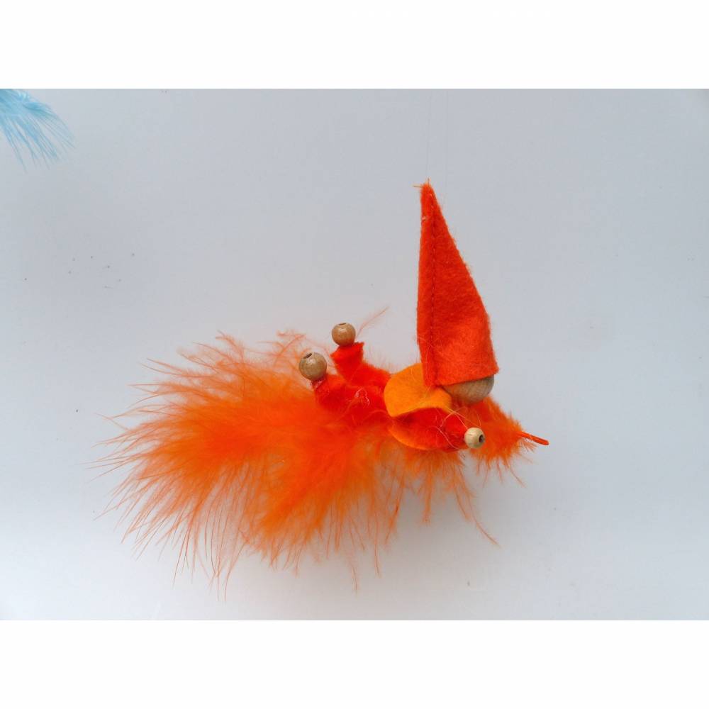 Wichtel-Zwerg auf Feder, Geschenk Geburt, Taufe, Frühlings-Deko Bild 9