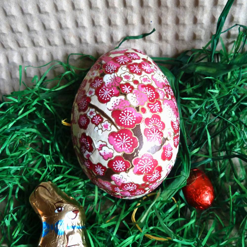 Geschenkschachtel Osterei zum Befüllen "Silberne Pflaumenblüten" Bild 2