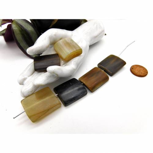 6 Horn Rechtecke mit seitlicher Bohrung - Hornperlen aus Afrika - ca. 20x18x5mm