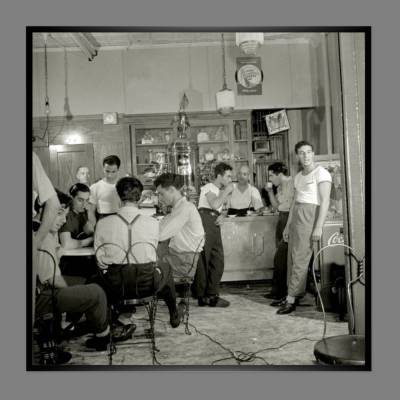 Italien - Espressobar II. 1942 -  KUNSTDRUCK Historische schwarz Weiß Fotografie - Vintage Wandkunst Küchenbild