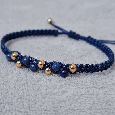 Makrameearmband in Blau und Gold