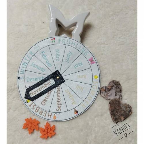 Jahreszeiten Uhr 16x16  ITH Stickdatei