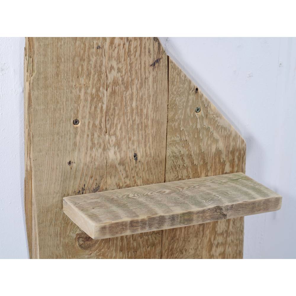 Regal aus Altholz, schlichtes Regal massives Bohlen, puristisches Design, Wandschmuck, Wohndeko, Möbel, nachhaltig, Wand Bild 7
