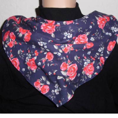 Halstuch Sabbertuch Speichelfänger Latz für Erwachsene mit Rosenmuster auf blau