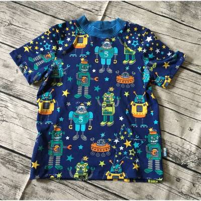cooles T-shirt gr.122/128 Roboter Sterne