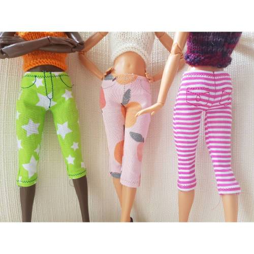 ITH Stickdatei Caprihose Modepuppe 13x18, auf deutsch und englisch