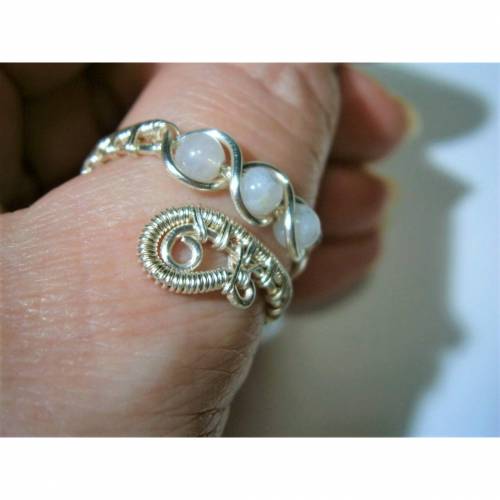 Ring mit Mondstein weiß im Spiralring Paisley silberfarben boho verstellbar Daumenring 
