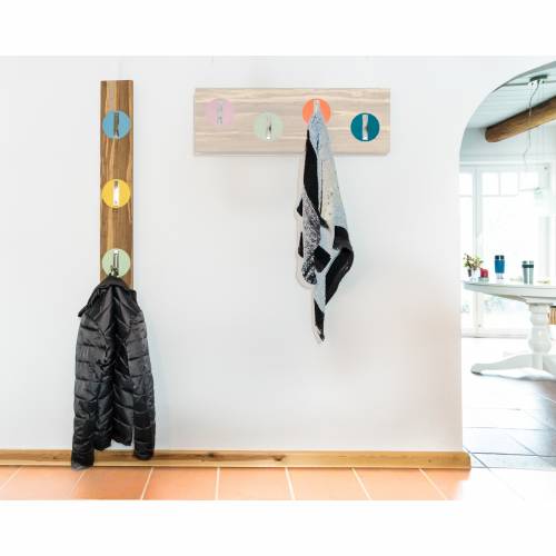 Handarbeit | Garderobe aus Bambus massiv | Klapphaken Edelstahlfinish | 82 cm, verdeckte Aufhängung.