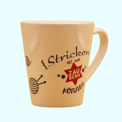 Stricken ist mein Hobby, dekorative Kaffee-Tasse mit einem kreativen Spruch zum Thema Stricken, bedruckte Keramik-Tasse