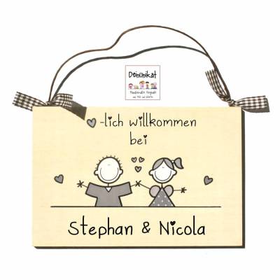 Personalisierbares Türschild aus Holz für Paare – Einzugsgeschenk & Hochzeit, handgemacht & wetterfest, individuelles Holzschild mit Name, Haustürschild als Paargeschenk