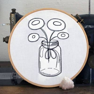 Stickdatei "Blumenstrauß im Glas"